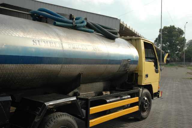air bersih yang harus dipasok pada masyarakat pengungsi. Kredit foto : nggieng