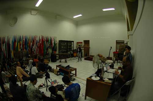DSC_7329-small Suasana presentasi. Kredit : Nggieng