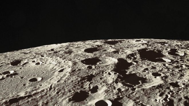  Permukaan Bulan  Kredit NASA langitselatan